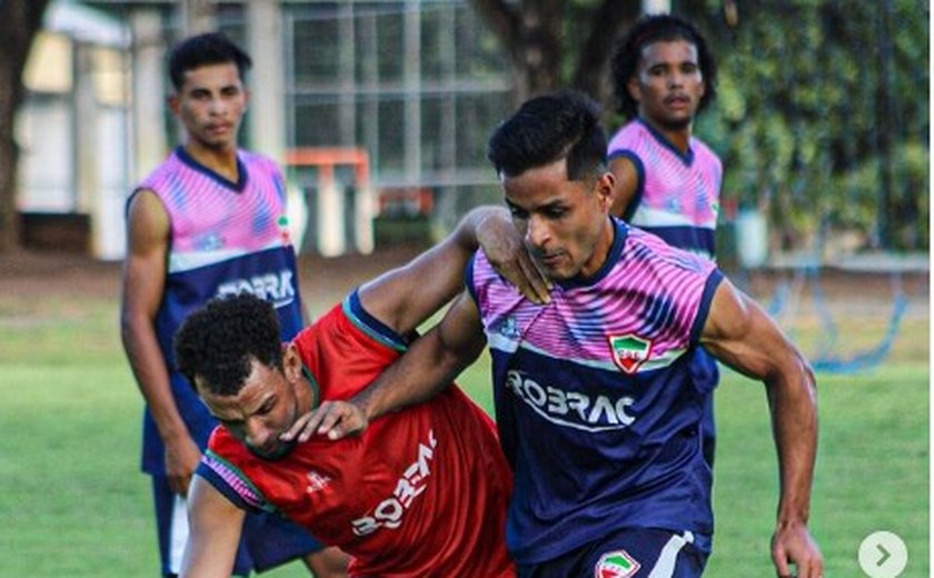 CSE embarca para o interior pernambucano e não terá Tenner e Jefferson contra o Petrolina; veja relacionados