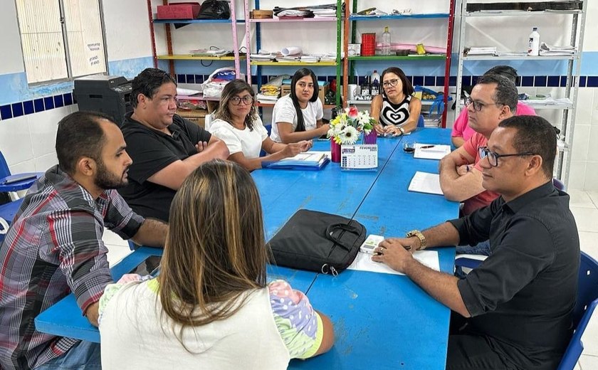 Prefeita Marcela Barros entrega laboratório de informática na Escola Mário Gomes de Barros, em Novo Lino