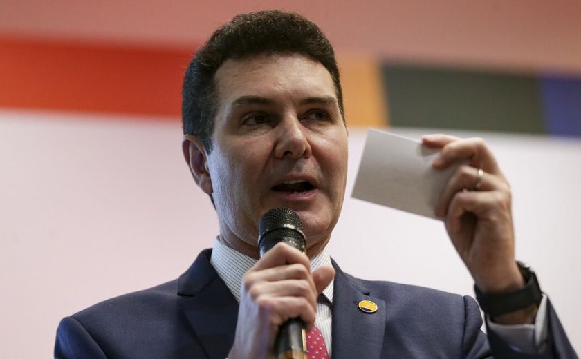 Jader anuncia 130 mil unidades do MCMV e diz crédito a moradias precárias será do Fundo Social
