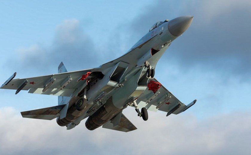 Defesa da Rússia recebe novo lote de caças avançados Su-35S