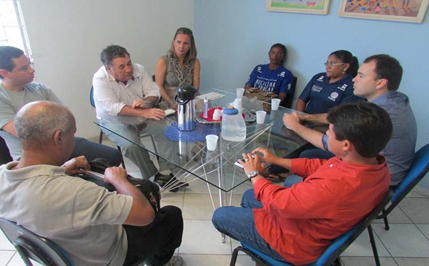 Praia Viva: Prefeitura implantará coleta seletiva na orla de Maceió