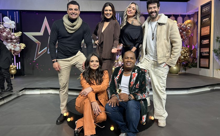 Aniversário de Amanda Françozo é comemorado entre amigos em seu programa