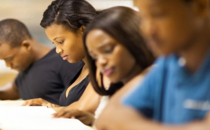 Governo deve propor cotas para negros na pós-graduação até junho