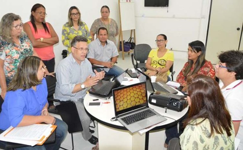 Sesau alinha planejamento da saúde com técnicos de Campo Alegre e Junqueiro