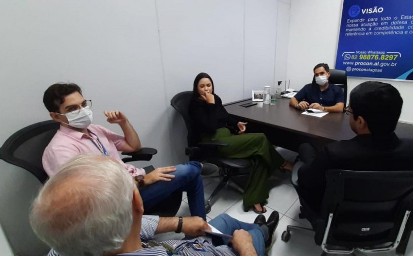 Procon firma parceria com OAB para supervisionar trabalho de concessionárias de serviços públicos