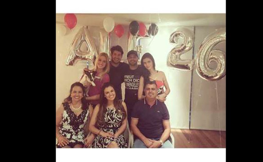 Alexandre Pato ganha festa de aniversário de Fiorella Mattheis
