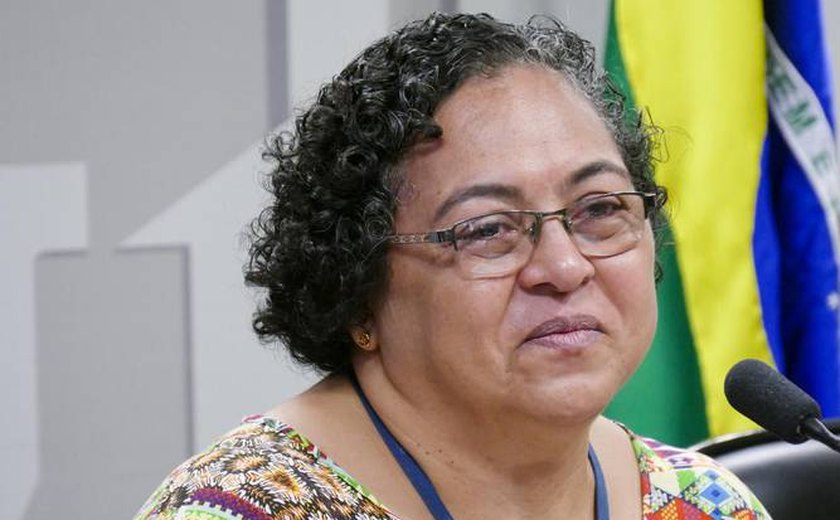 Coordenadora do Senado analisa combate a fake news sobre o RS