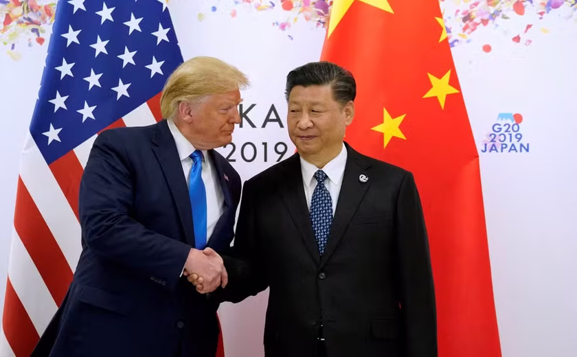 Trump e Xi Jinping conversam sobre guerra comercial, segundo mídia chinesa