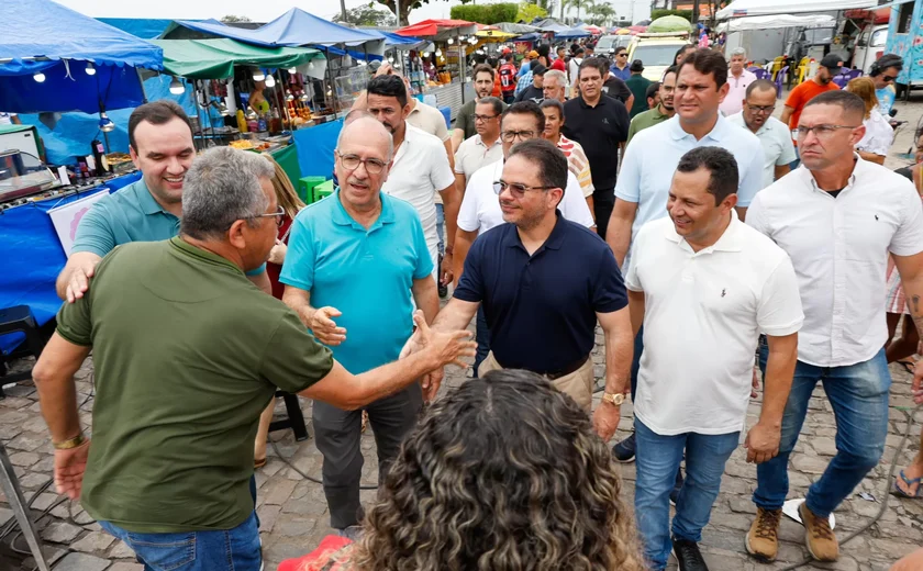 Governador em exercício Marcelo Victor visita Penedo durante festejos de Bom Jesus dos Navegantes