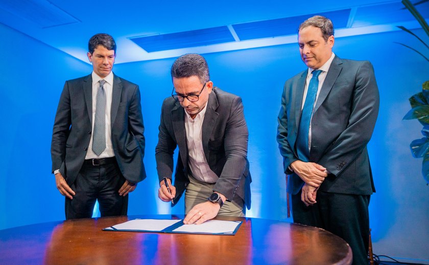 Mais Água Alagoas: Governo e concessionárias assinam aditivos para ampliar oferta de água e esgoto no estado