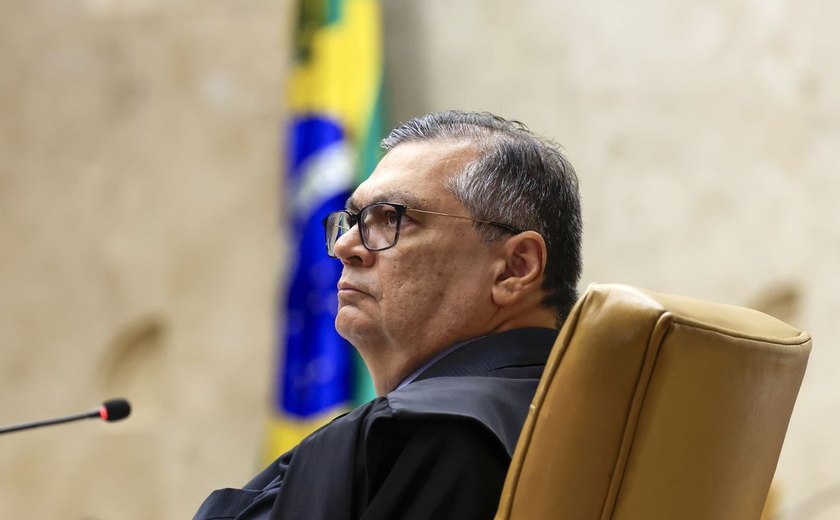 Dino descarta razões que o impeçam de julgar denúncia contra Bolsonaro