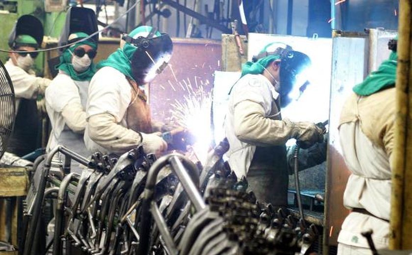Faturamento da indústria de máquinas sobe 13,1% em junho