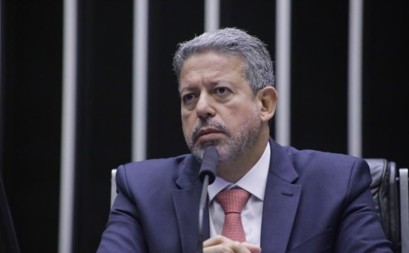 Lira desvia de pergunta sobre aumento de STF: Estamos perdendo tempo com versões