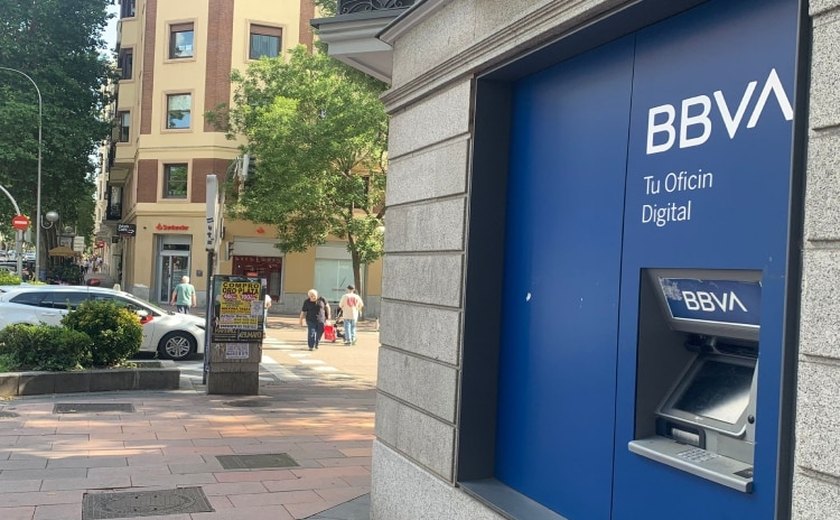 Na Espanha, BBVA estabelece termos de proposta de fusão com banco o rival Sabadell