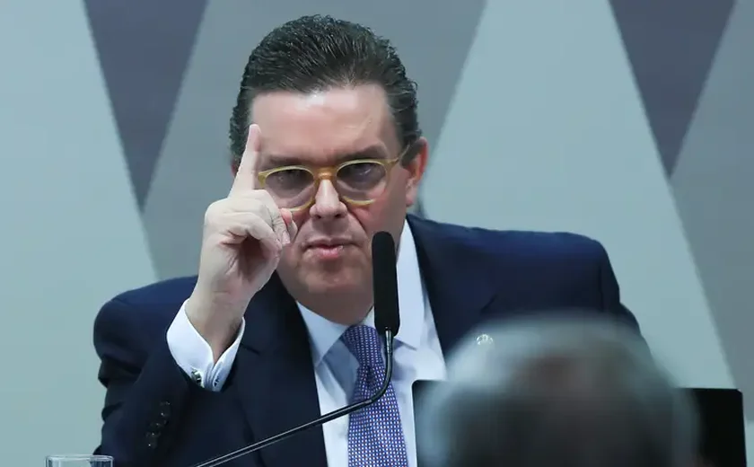 Moro e ministro da Previdência batem boca após acusação de omissão em fraude do INSS