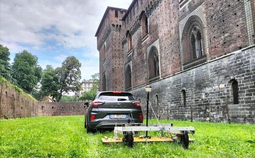 Ametista de 600 anos é encontrada em fosso de castelo medieval no sudoeste da Polônia (FOTOS)