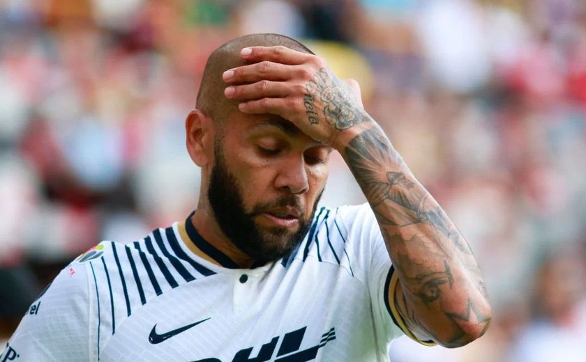 Apontado como pagador de fiança, ex-Barcelona já defendeu ajuda a Daniel Alves: 'Não vou abandonar amigo'