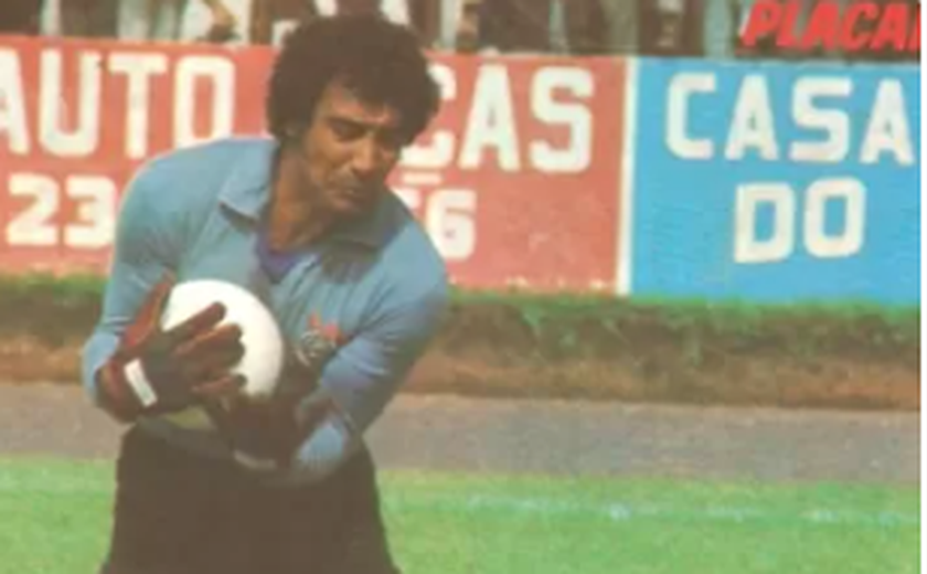 Tobias, goleiro do Corinthians no título de 1977, morre aos 75 anos