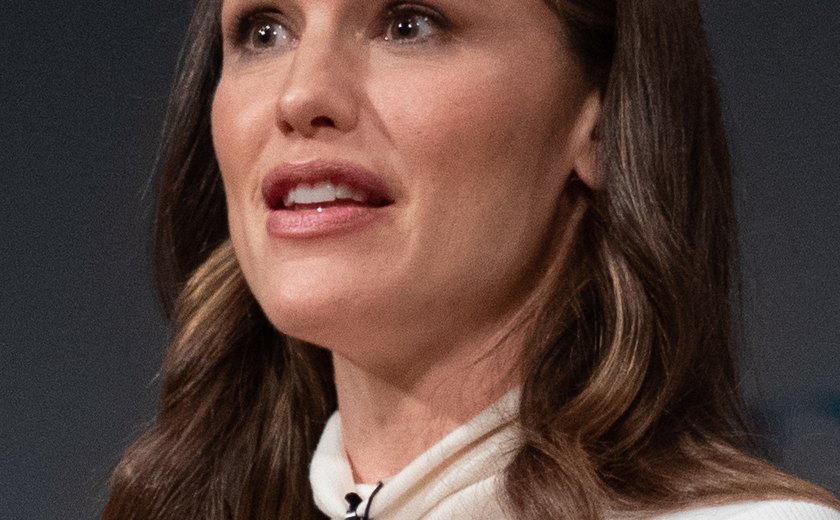 Jennifer Garner mostra rotina pesada de exercícios para voltar a interpretar super-heroína após 20 anos