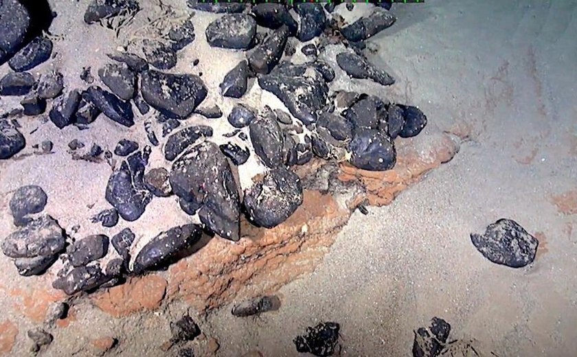 Brasil luta por ilha submersa do tamanho da Espanha rica em terras raras