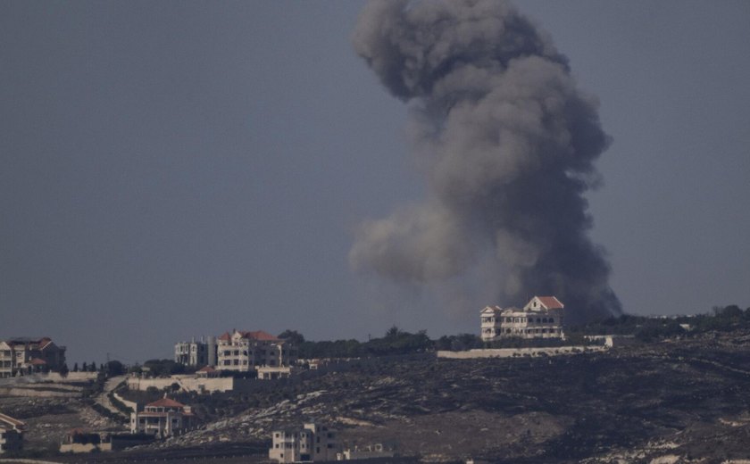 Argumentando combate ao Hezbollah, Israel lança ataques violentos contra sul do Líbano, diz fonte
