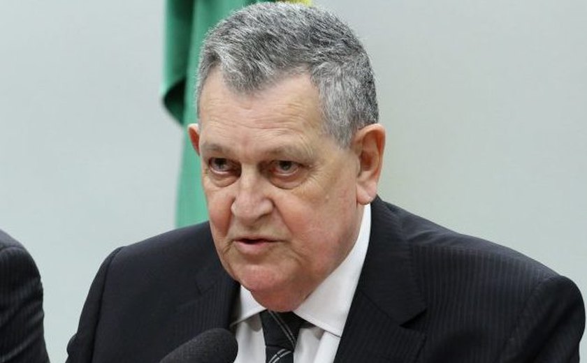 Câmara aprova homenagem ao ex-deputado Arnaldo Faria de Sá, que passa a dar nome a espaço
