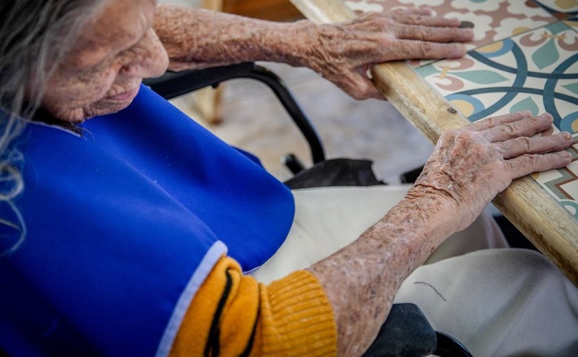 Saúde amplia tratamento para casos graves de Alzheimer no SUS