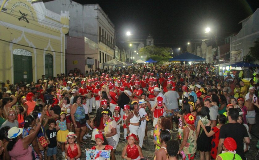 Agremiações convocadas para orientações sobre apoio financeiro durante Carnaval 2024 em Penedo