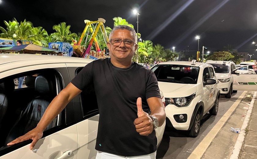 Taxistas celebram corridas em alta e valorização no São João Massayó