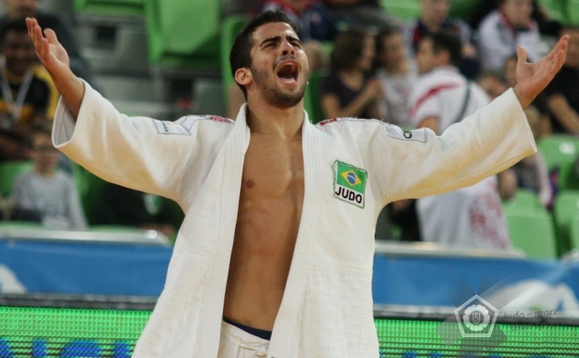 Judoca patrocinado pelo Sesi/AL é bronze no Campeonato Mundial