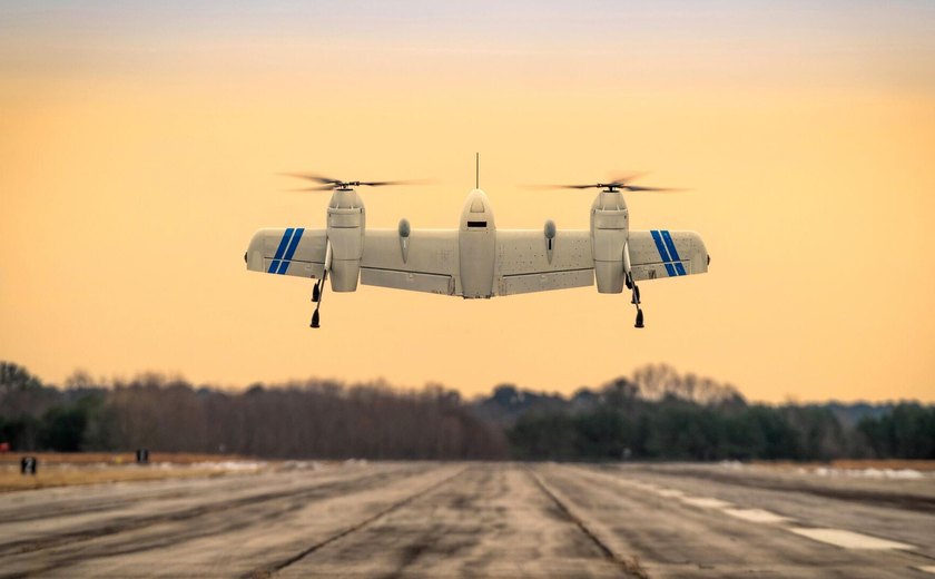 Subsidiária da Lockheed Martin desenvolve drone que alterna entre voo de avião e helicóptero (VÍDEO)
