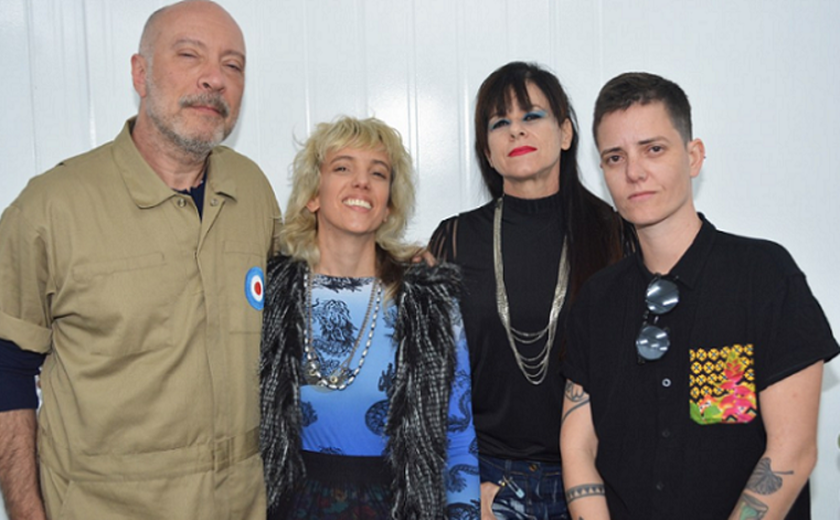 Em show, Scandurra e banda celebram Jimi Hendrix