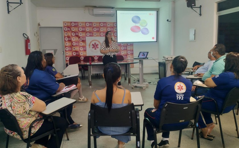 Samu realiza capacitação sobre manipulação de alimentos para os servidores do Serviço de Nutrição