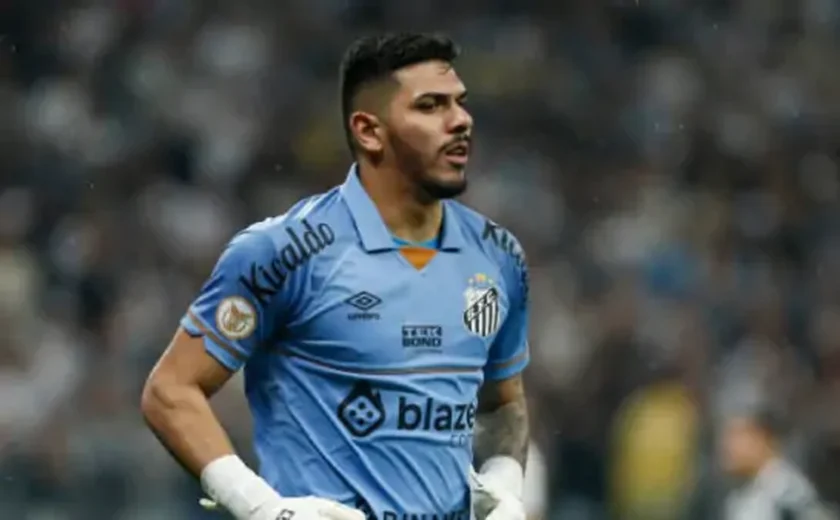 Santos informa que cirurgia do goleiro João Paulo foi bem-sucedida