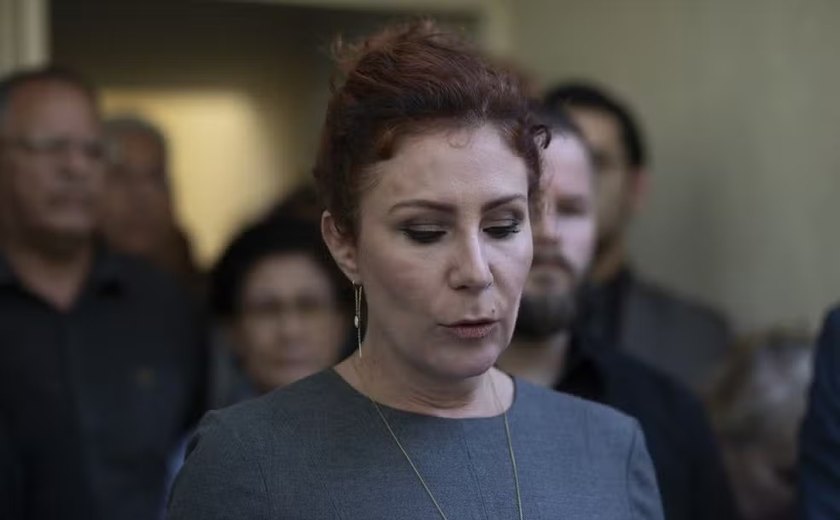 10 anos de prisão: Moraes converte prisão de Carla Zambelli de preventiva para definitiva