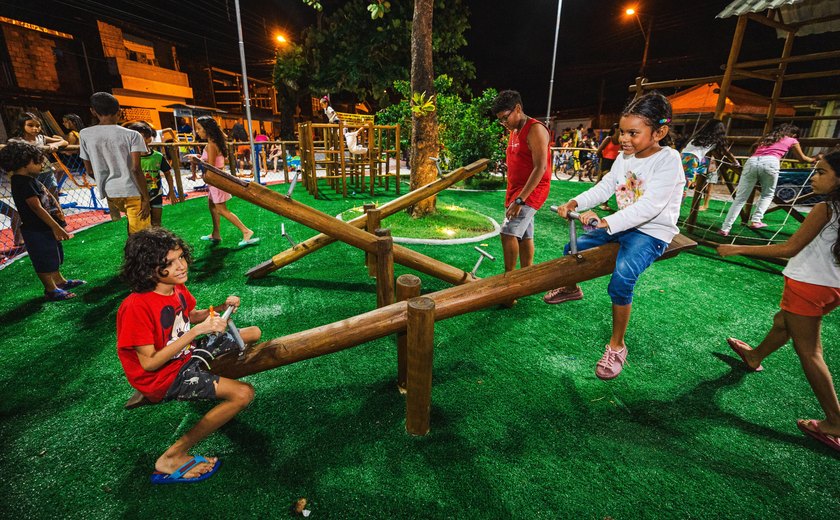 Moradores do Clima Bom comemoram inauguração da Praça José Elias na parte alta