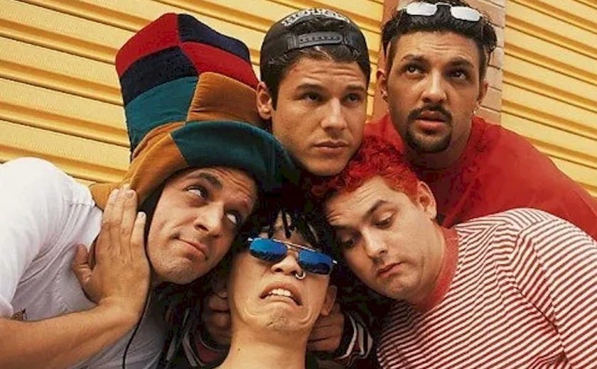 Mamonas Assassinas serão homenageados em live ‘Xô Corô’