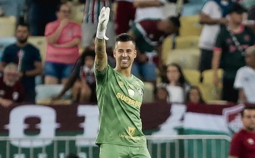 Com 'milagre' de Fábio, Fluminense e Criciúma empatam e seguem pressionados no Brasileirão