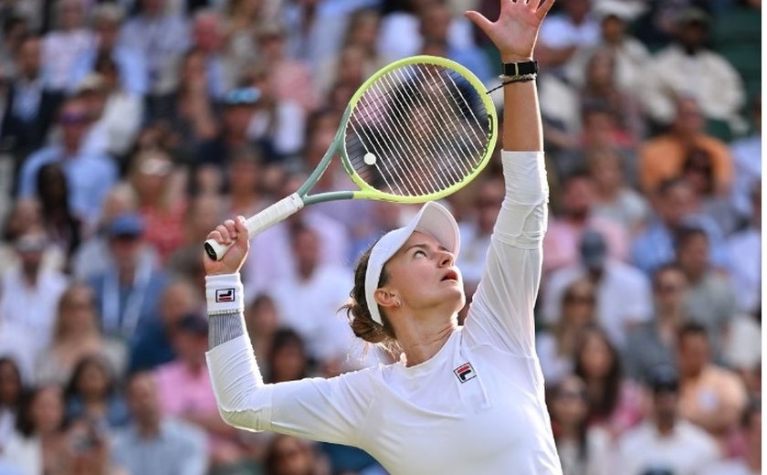 Krejcikova sobe para 10ª no ranking após título em Wimbledon; Bia Haddad deixa o Top 20