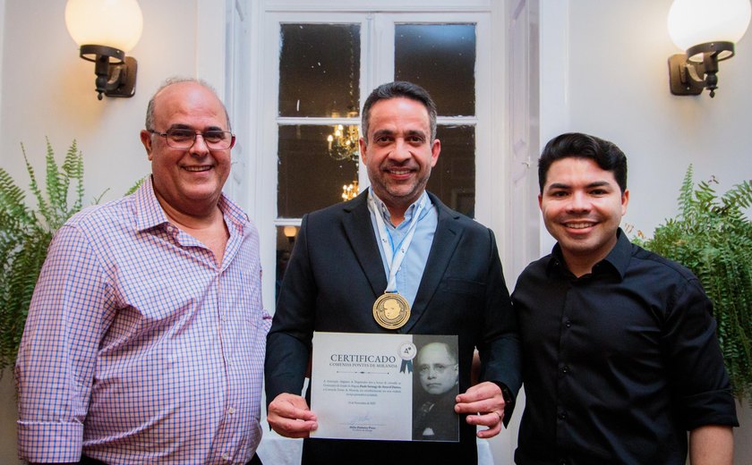 Paulo Dantas é condecorado com maior honraria da magistratura alagoana