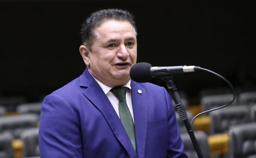 Comissão aprova inclusão de noções de segurança e saúde no trabalho como tema transversal na educação básica
