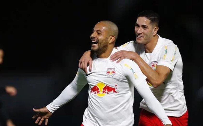 Red Bull Bragantino decide no 1º tempo e goleia Atlético-GO em casa