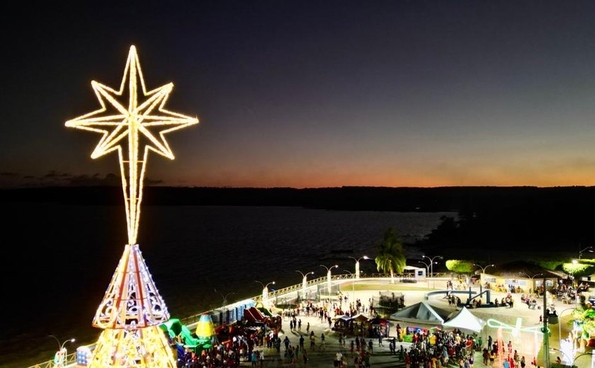 Desfile e show de luzes marcam abertura do Natal em Pilar