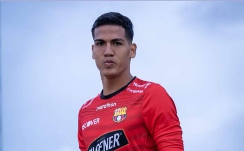 Goleiro do Barcelona-EQU bate cabeça em banheiro e morre antes de jogo com o Bragantino