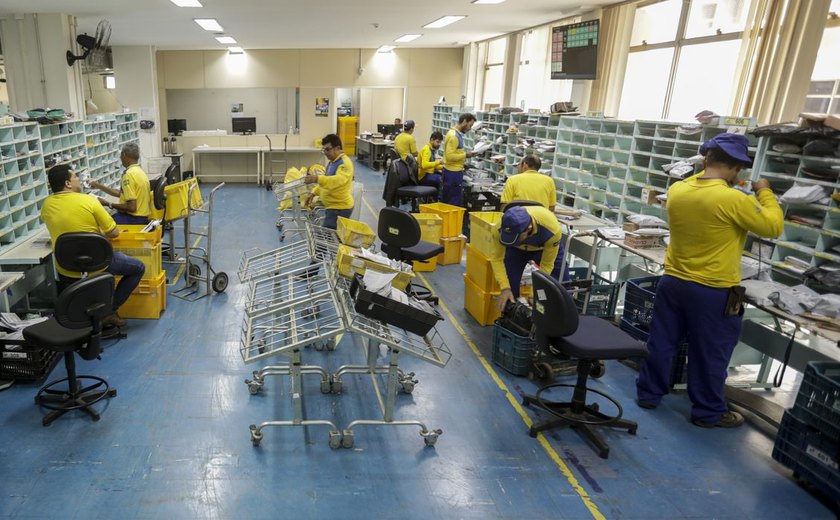 Correios divulga edital de concurso com mais de 3,5 mil vagas