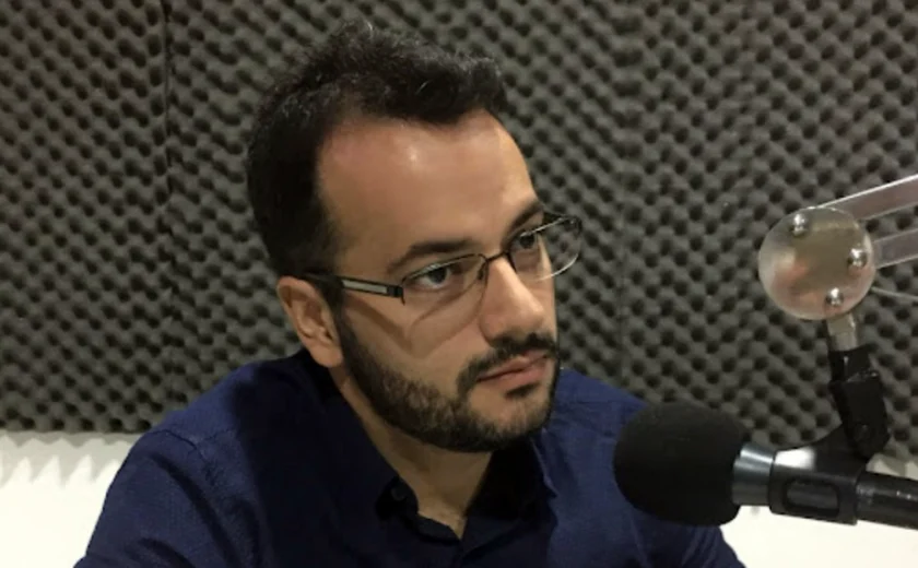 Helenildo Neto apresenta requerimento que cobra prestação de contas de R$ 106 milhões do leilão da água e esgoto em Palmeira; Câmara vota hoje