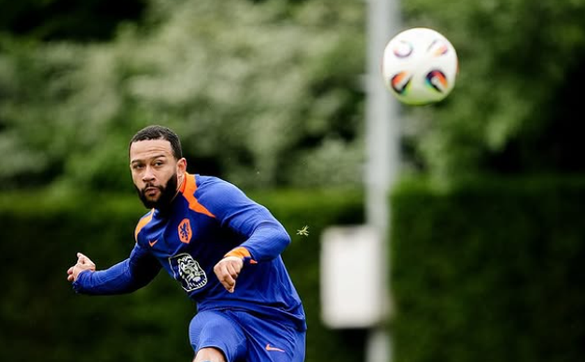 Corinthians confirma desfalques de Depay, Carrillo, Martínez e Ranielle diante do Grêmio