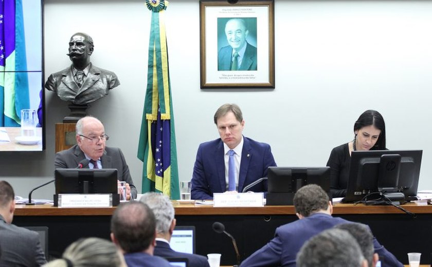 Ministro das Relações Exteriores defende fim da guerra na Ucrânia e criação do Estado palestino