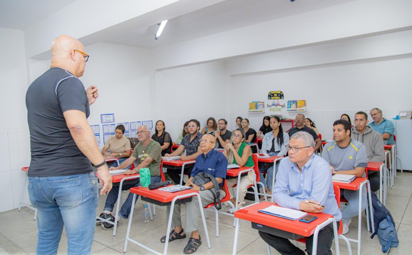 Educação de Maceió abre inscrições para cursos gratuitos de inglês e espanhol