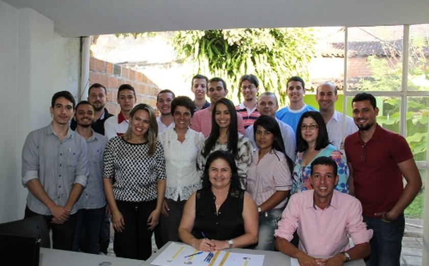 Prefeitura firma parceria com incubadora de negócios da Ufal
